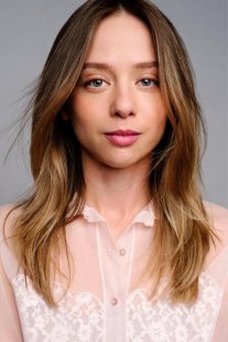 Анна Лори
