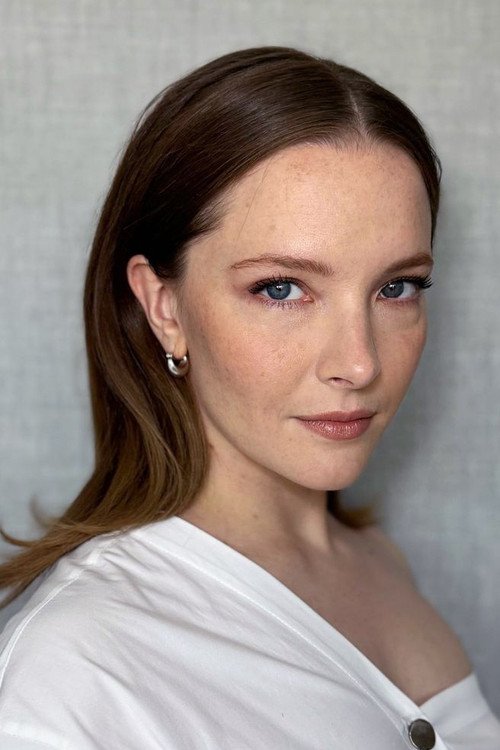 Морвед Кларк / Morfydd Clark